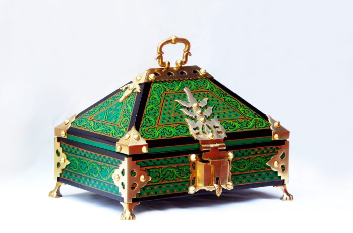 IMG-20241008-WA0009 Amadapetti Dark Green Colour - Image 1