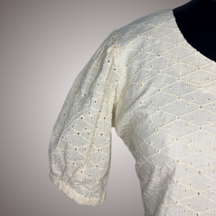Hakoba Off-white Kurti - Image 3