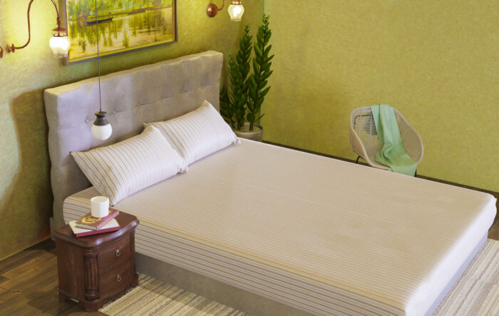 H (2)contrast Premium Handloom Cotton Bedsheet - Image 1