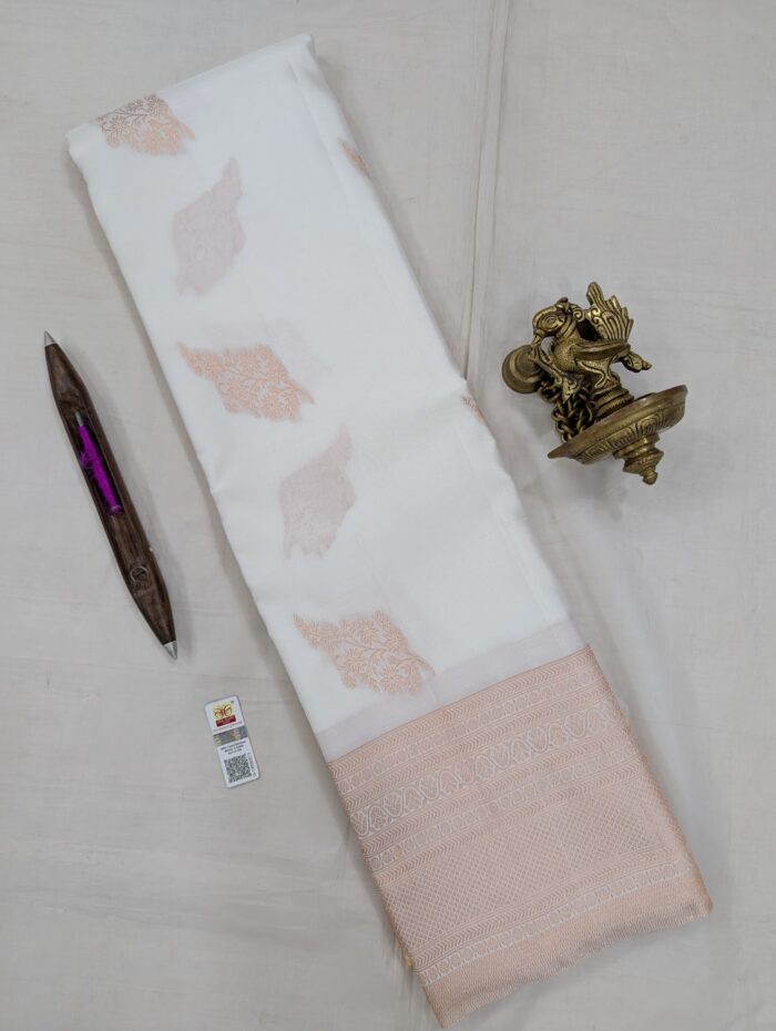 IMG-20250806-WA0073 Pure Off-white with Golden Kanchipuram Silk Saree (46) - Image 1