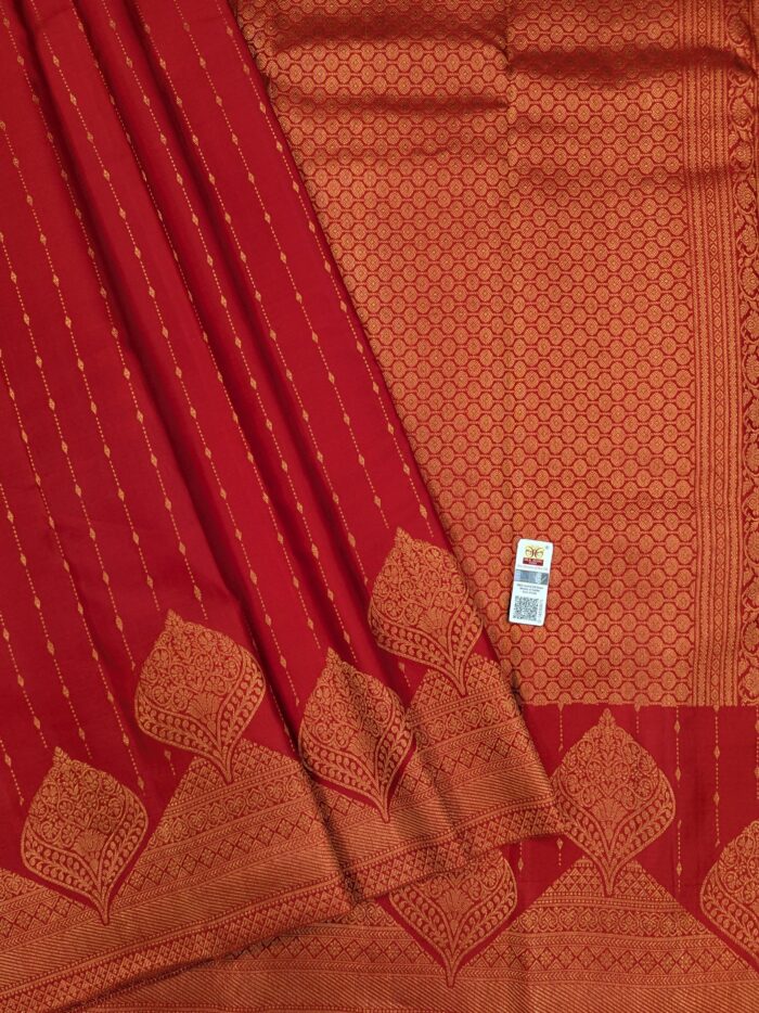 Pure Red with Golden Kanchipuram Silk Saree (51) - Image 4