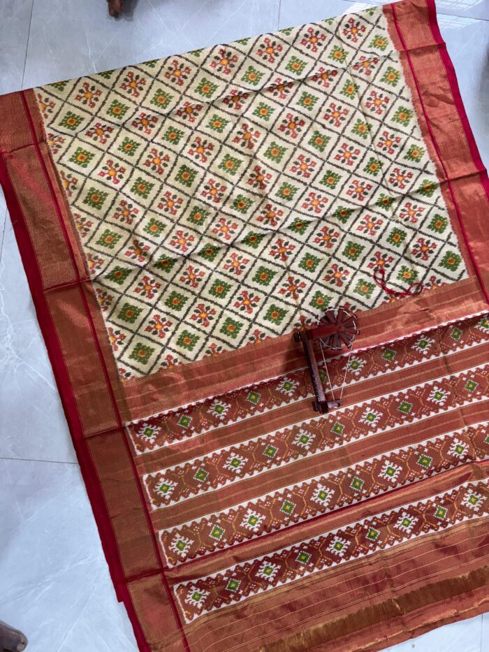 Pochampally Ikkat Silk Saree (1) - Image 2