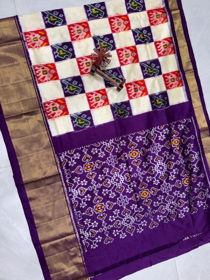 Pochampally Ikkat Silk Saree (9) - Image 2