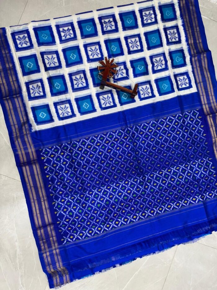 Pochampally Ikkat Silk Saree (11) - Image 2