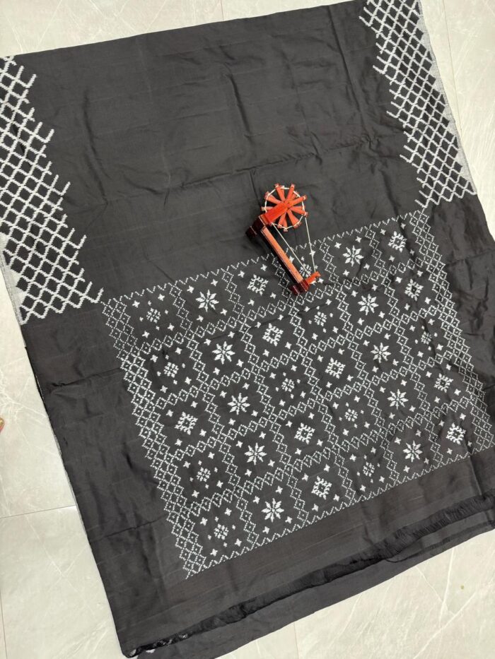 IMG-20250911-WA0173 Pochampally Ikkat Silk Saree (14) - Image 1