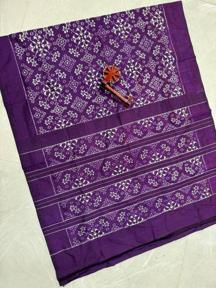 Pochampally Ikkat Silk Saree (20) - Image 2