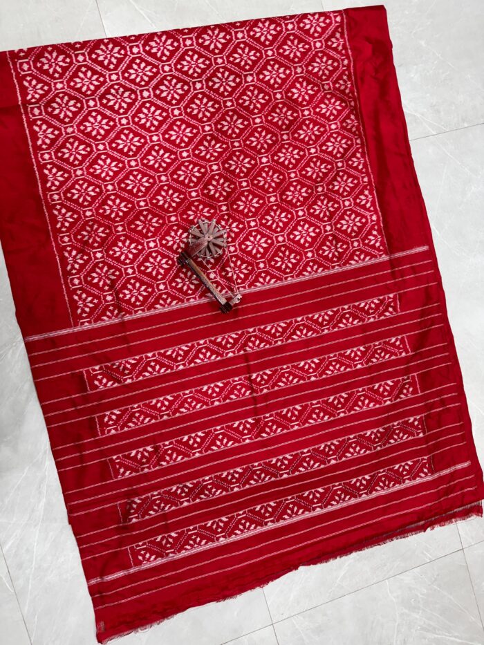 Pochampally Ikkat Silk Saree (19) - Image 2