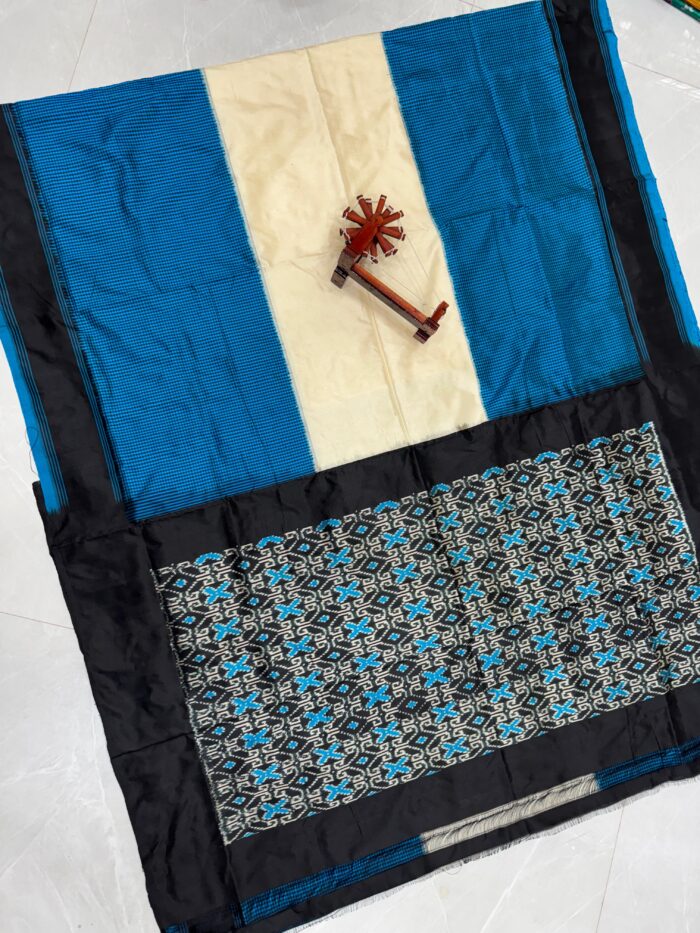 Pochampally Ikkat Silk Saree (23) - Image 2