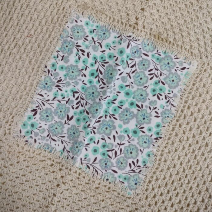 Handcrafted Mint Blossom Crochet Cushion Cover (18×18 inches) - Image 3