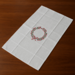 2 Premium Kids Embroidery Bath Towels with Festive Wreath Design (120 x 70 cm) - Image 2