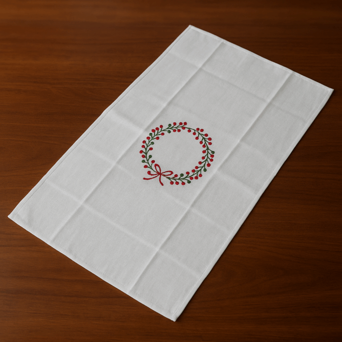 2 Premium Kids Embroidery Bath Towels with Festive Wreath Design (120 x 70 cm) - Image 2