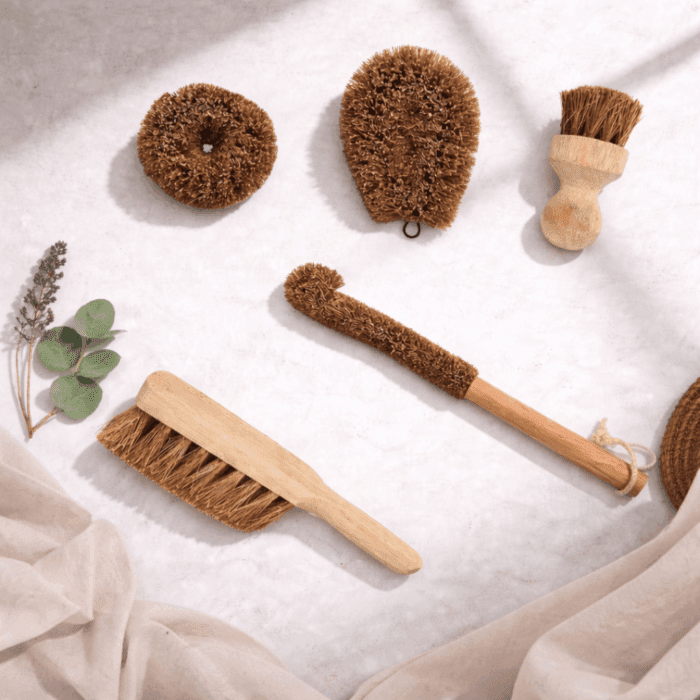 9e285255-0c9d-4f06-8be8-064b00b5d7d2 Coir bristles Cleaning Kit - Image 1