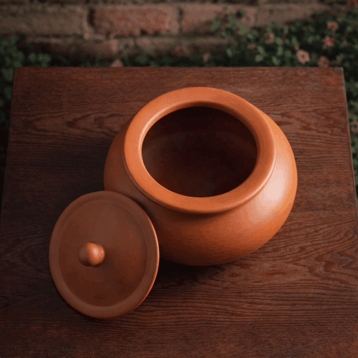 Traditional Handmade Earthen Biryani Pot with Lid - Image 3