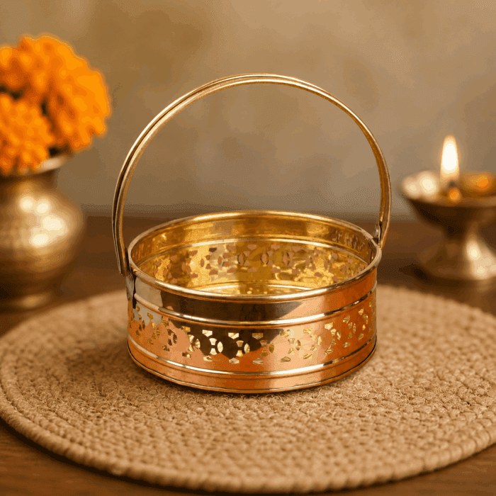 pooja basket 1(1) Handcrafted Round Pooja Basket - Image 1