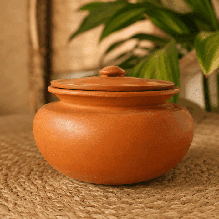 1 Clay Biriyani Pot with Lid - Image 1