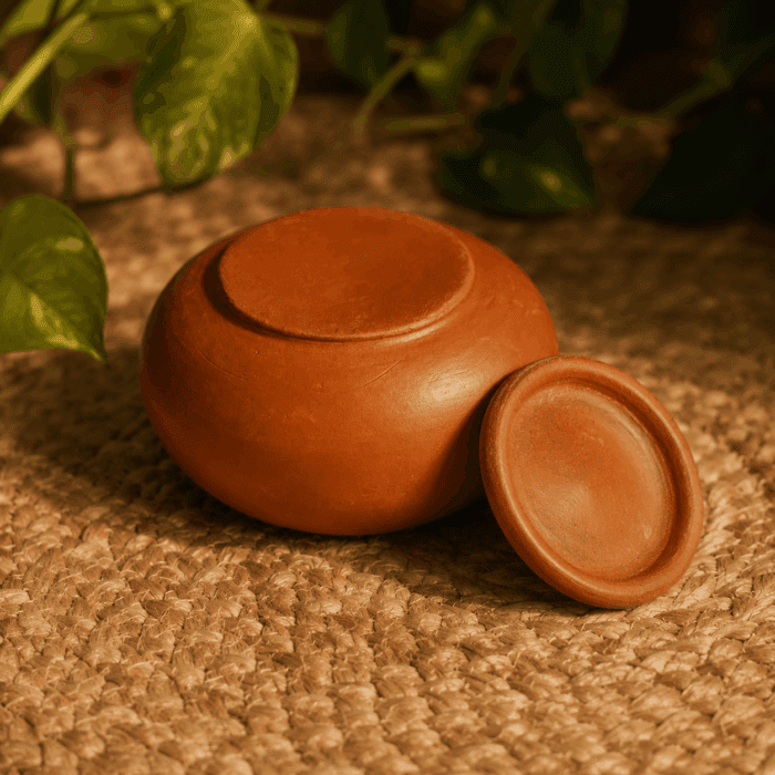 Clay Serving Pot with Lid Small - Image 2