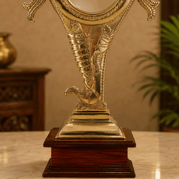 Aranmula Kannadi with Wooden Base | Authentic Handcrafted Kerala Metal Mirror 5 Inch - Image 2
