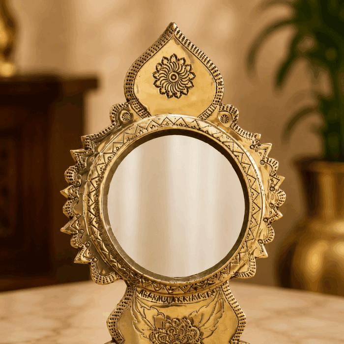 Aranmula Kannadi – Elegant Round Model with Back Stand | Authentic Traditional Handcrafted Metal Mirror from Kerala - 4" - Image 3