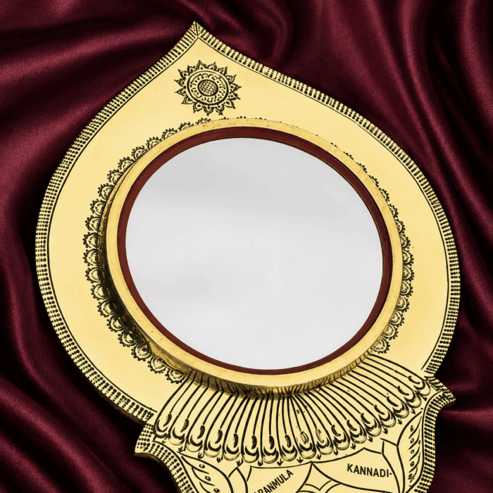 Aranmula Kannadi (Valkannadi) – Traditional Handcrafted Metal Mirror from Kerala - Image 2