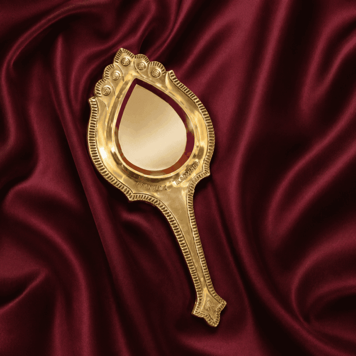 vaal kannadi 14(1) Valkannadi (Drop-Shaped) – Authentic Traditional Handcrafted Metal Mirror with Handle from Kerala - 2.5" - Image 1