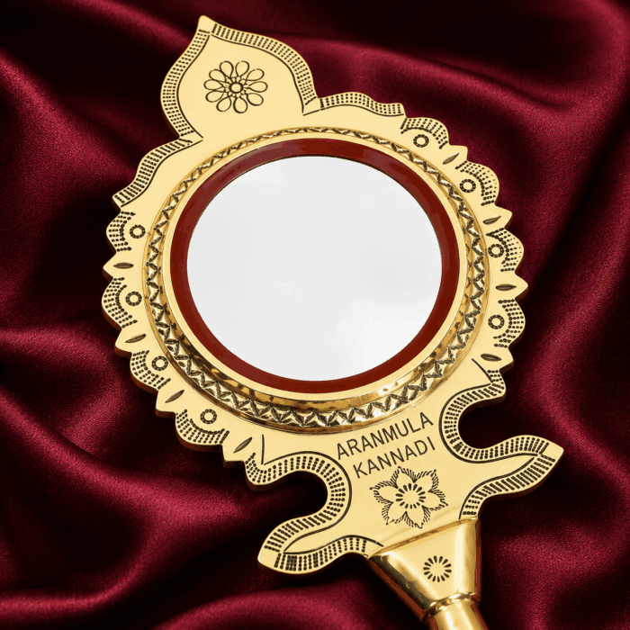 Aranmula Kannadi (Valkannadi) – Traditional Handcrafted Metal Mirror from Kerala - 2.5 Inch - Image 2