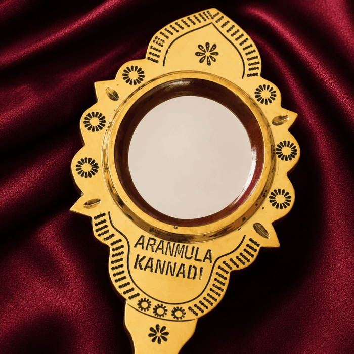 Aranmula Kannadi (Valkannadi) – Traditional Handcrafted Metal Mirror from Kerala - 1.75 Inch - Image 2