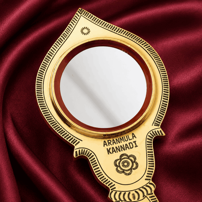 Aranmula Kannadi (Valkannadi) – Authentic Traditional Handcrafted Metal Mirror with Handle from Kerala - 2.5" - Image 3